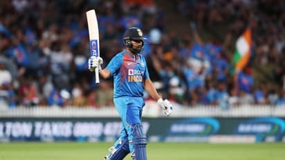 ರೋಹಿತ್ ಫಿಫ್ಟಿ: ಕಿವೀಸ್ಗೆ ಸವಾಲಿನ ಗುರಿ ನೀಡಿದ ಟೀಂ ಇಂಡಿಯಾ