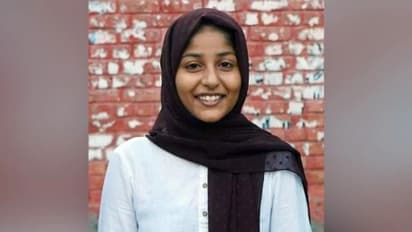 ആഫ്രീൻ ഫാത്തിമ - ആരാണ് സംബിത് പാത്ര 'വിഷവിത്ത്' എന്ന് വിളിച്ച ഈ പെൺകുട്ടി ?