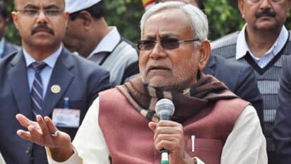 'അമ്മ ജനിച്ചത് എവിടെയാണെന്ന് അറിയില്ല'; എന്പിആറിലെ അനാവശ്യ ചോദ്യങ്ങള് ഒഴിവാക്കണമെന്ന് നിതീഷ് കുമാര്