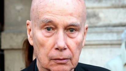 'കുട്ടികളുമായി ലൈംഗിക ബന്ധത്തിനായി യാത്ര ചെയ്തു'; പശ്ചാത്തപിച്ച് എഴുത്തുകാരന്‍