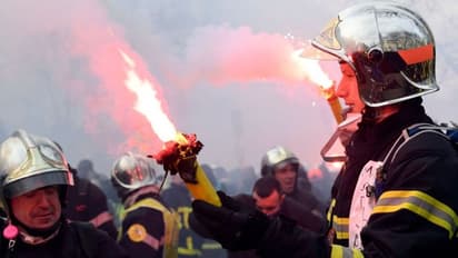 ദേഹത്ത് തീകൊളുത്തി ഫ്രാൻസിൽ അഗ്നിശമനസേനാംഗങ്ങളുടെ സമരം, ജലപീരങ്കിയുപയോഗിച്ച് തുരത്തി പൊലീസ്