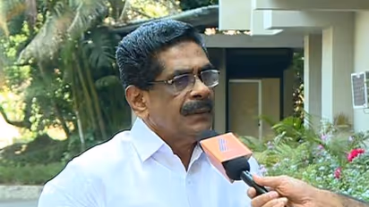 സോളാർ പീഡനക്കേസിലെ പരാതിക്കാരി മുല്ലപ്പള്ളി രാമചന്ദ്രനെതിരെ പരാതി നൽകി