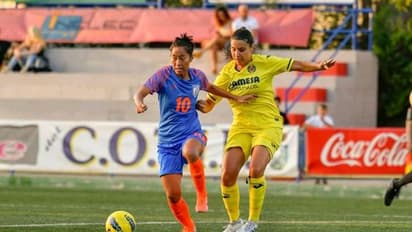 ভারতীয় ফুটবলে ইতিহাস, স্কটিশ লিগে খেলবেন বালা দেবী