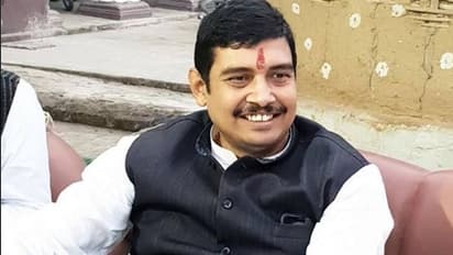 ಗೆದ್ದು 8 ತಿಂಗಳ ಬಳಿಕ ಶಪಥ ಸ್ವೀಕರಿಸಲು ಜೈಲಿಂದ ಬಂದ ಸಂಸದ