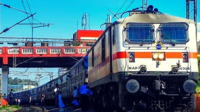 ലക്ഷ്യം 100 ല് 97 ന് താഴെ മികവ് നേടുക!; ധനകാര്യ മന്ത്രാലയത്തോട് പ്രത്യേക ഫണ്ട് ആവശ്യപ്പെട്ട് റെയില്വേ