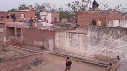 ১০ ঘণ্টার অভিযান শেষে অক্ষত অবস্থায় উদ্ধার পণবন্দি শিশুদের, গুলিতে মৃত্যু অপহরণকারীর