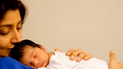 இரண்டாவது திருமணம் செய்த பிரபல நடிகைக்கு... 3வது குழந்தை பிறந்தாச்சு... என்ன குழந்தை தெரியுமா?