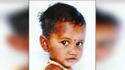 தாயை ஏமாற்றி குழந்தையை கடத்திய இளம் தம்பதி..! சுற்றி வளைத்து தூக்கிய காவல்துறை..!