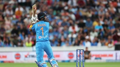 ന്യൂസിലന്ഡില് വീണ്ടും കത്തിക്കയറി; കെ എല് രാഹുലിന്റെ തൊപ്പിയില് മറ്റൊരു പൊന്തൂവല്