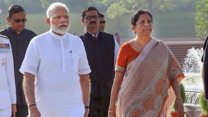 இடியாப்ப சிக்கலில் மத்திய பட்ஜெட்... விழி பிதுங்கி நிற்கும் நிர்மலா..!