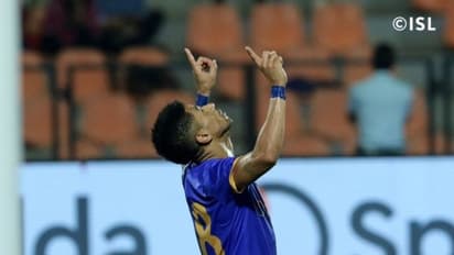 ഐഎസ്എല്: നോര്ത്ത് ഈസ്റ്റിനെ വീഴ്ത്തി; മുംബൈ സിറ്റിക്ക് നേട്ടം