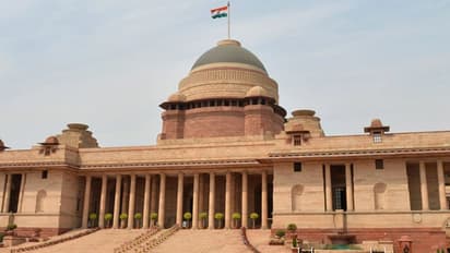 President Election 2022: राष्ट्रपति चुनाव के लिए 15 उम्मीदवारों ने भरा पर्चा, जानिए किसने किया नामांकन