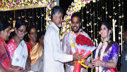 పరిటాల ఇంట శుభకార్యం.. సినీ, రాజకీయ ప్రముఖుల సందడి