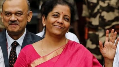 'കോടി' വിട്ടുപോയി, പിന്നീട് തിരുത്തുമായി നിര്മലാ സീതാരാമന്