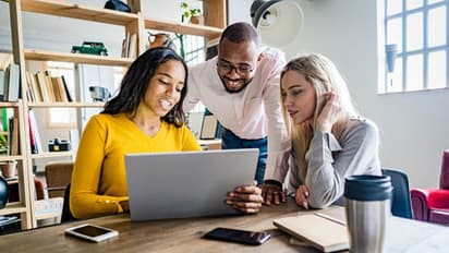 Govt Caution against ed-techs: অনলাইন কোর্সের আড়ালেই জালিয়াতির ফাঁদ, কীভাবে এড়াবেন