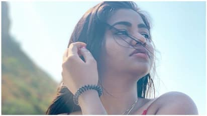 மோசமான கவர்ச்சியில் தாய்லாந்தில் அட்டகாசம் செய்யும் ஷாலு ஷம்மு! கேவலமாக கழுவி ஊற்றும் நெட்டிசன்கள்!