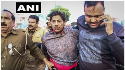 ഷഹീന്ബാഗില് പൗരത്വ പ്രതിഷേധത്തിന് നേരെ വെടിവെപ്പ്; ദില്ലി സ്വദേശി കസ്റ്റഡിയില്