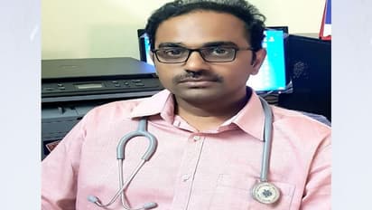 నీటి కాలువలోకి దూసుకెళ్లిన కారు... డాక్టర్ మృతి, భార్యాబిడ్డలు సురక్షితం