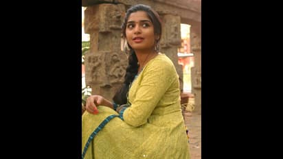 96 ஜானு - வா இது?..  அல்டரா மாடல் கிளாமரில் பட்டையை கிளப்பும் கௌரி ஜி கிஷன்!