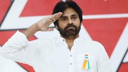 పవన్ స్పీడు...ఆ హీరోలలో టెన్షన్, నెగిటివ్ కామెంట్స్