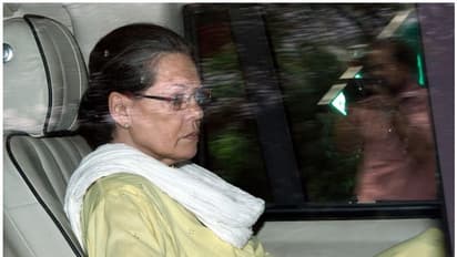 സോണിയാഗാന്ധിക്ക് ദേഹാസ്വാസ്ഥ്യം, ആശുപത്രിയിൽ പ്രവേശിപ്പിച്ചു