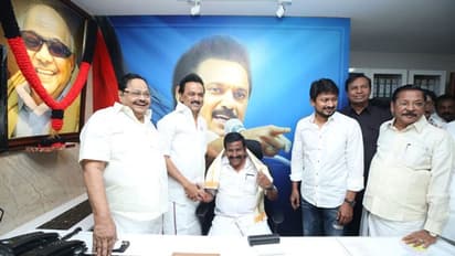 நான் கிளம்புறேன்..! கண்களில் வியர்க்க, ஸ்டாலினிடம் டி.ஆர்.பாலு சொன்ன அந்த வார்த்தை..! அண்ணா அறிவாலயத்தில் சோக கீதம்..!