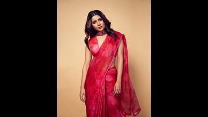 మొన్నటి డ్రెస్ లో ట్రోల్ చేసి.. నేటి శారీలో పొగిడేస్తూ... నెటిజన్ల పోస్ట్స్