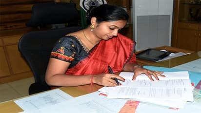 హైదరాబాద్ కలెక్టర్ గా శ్వేతా మహంతి