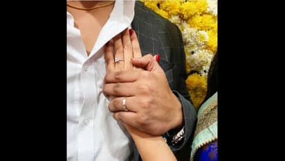 నిఖిల్ ఎంగేజ్మెంట్ ఫోటోలు వైరల్.. అమ్మాయిని చూశారా..?