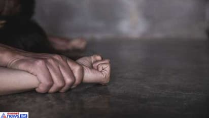पहले ब्वॉयफ्रेंड ने लूटी अस्मत फिर अगवा कर भाई और दोस्त के साथ किया गैंगरेप; कोर्ट ने सुनाई सजा