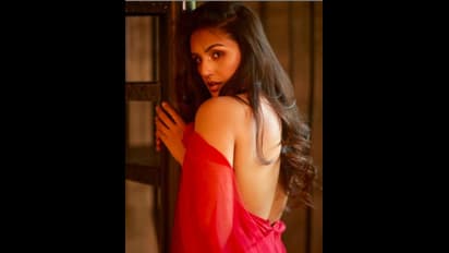 சூப்பர் ஸ்டார் பட நடிகையையே தூக்கி அடித்த கரண்ட் பில்.... கன்னா, பின்னாவென ஏறிய அமெண்ட் எவ்வளவு தெரியுமா?