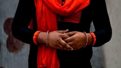 ಮಗಳನ್ನೇ ಬಯಸಿದ ಪ್ರಿಯಕರ : ಕತ್ತು ಹಿಸುಕಿ ಪುತ್ರಿಯನ್ನೇ ಕೊಂದ ತಾಯಿ!