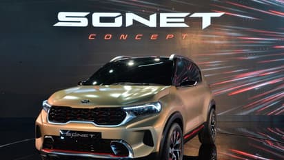 ಕಿಯಾ ಸೊನೆಟ್ ಕಾರು ಅನಾವರಣ; ಮಾರುತಿ ಬ್ರೆಜಾ, ನೆಕ್ಸಾನ್‌ಗೆ ಪೈಪೋಟಿ!