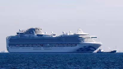 అమెరికా యుద్ధనౌకలో కరోనా వైరస్ బాధితులు: ఉన్నతాధికారులకు కెప్టెన్ లేఖ