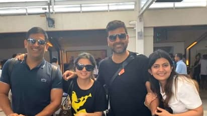 മാലദ്വീപില് ആര്പി സിംഗിനും പിയൂഷ് ചൗളയ്ക്കും പാനി പൂരി വിളമ്പി ധോണി