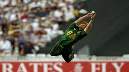 గంగలో జాంటీ రోడ్స్ మునక... ట్విట్టర్లో హర్భజన్ కోరిక