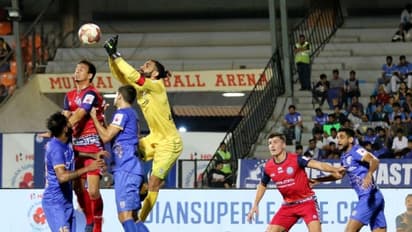 ഐഎസ്എല്: ഇഞ്ചുറിടൈം ഗോളില് നിര്ണായക ജയവുമായി മുംബൈ സിറ്റി