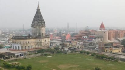 ഞങ്ങളുടെ ശ്മശാനത്തിന് മുകളിലാണോ രാമക്ഷേത്രത്തിന് തറക്കല്ലിടുന്നത്; ട്രസ്റ്റിന് കത്തെഴുതി മുസ്ലിം കുടുംബങ്ങള്