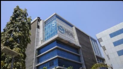 सुप्रीम कोर्ट ने PMC बैंक के बकाए के भुगतान के लिए HDIL की संपत्तियों की बिक्री संबंधी आदेश पर लगाई रोक