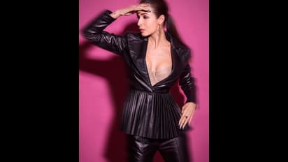 मलाइका की हॉट फोटोज ने लगाई है सोशल मीडिया में आग