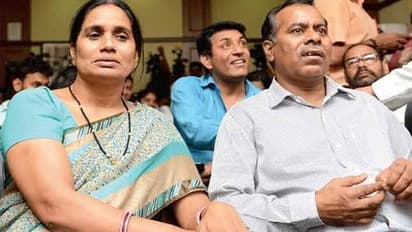 ദയാഹര്ജി തള്ളിയത് ചോദ്യം ചെയ്തുള്ള വിനയ് ശര്മയുടെ ഹര്ജി നാളെ സുപ്രീംകോടതി പരിഗണിക്കും