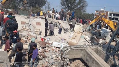 రాయ్పూర్లో కుప్పకూలిన రెండంతస్తుల భవనం