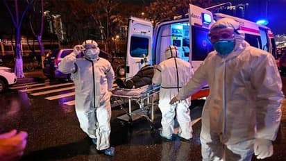 করোনা ভাইরাসের থাবা এবার কলকাতাতে, হাসপাতালে ভর্তি যাদবপুরের প্রৌঢ়