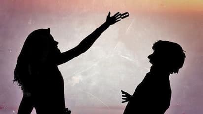 గిద్దలూరులో దారుణం... కాపీ కొట్టనివ్వలేదని బ్లేడ్ తో ప్రిన్సిపల్ గొంతుకోసిన స్టూడెంట్