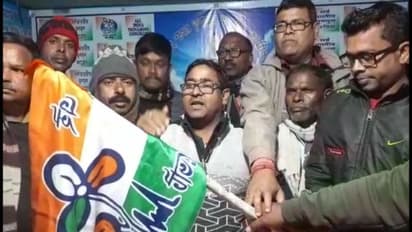 দলের সাংসদের বিরুদ্ধেই ক্ষোভ, পুরুলিয়ায় বিজেপি ছেড়ে তৃণমূলে যোগের হিড়িক