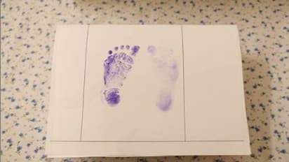 'মোমোর মতো গর্ভে জড়িয়েছিল কন্যা সাফো', পায়ের ছাপ শেয়ার করে জানালেন কল্কি