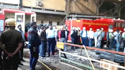 তারাতলায় ব্রেথওয়েট কোম্পানিতে আগুন, রঙের মধ্য়ে আগুনের ফুলকি