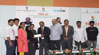 ఎస్ఆర్ ఇన్నోవేషన్ ఎక్స్ఛేంజ్ నుండి 8 స్టార్టప్లకు ప్రోటోటైపింగ్ అనుమతి