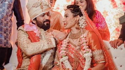 పన్నెండేళ్ల కూతురుంది.. ఇప్పుడు రెండో పెళ్లేంటి..? నటిపై అసభ్యకర కామెంట్స్!