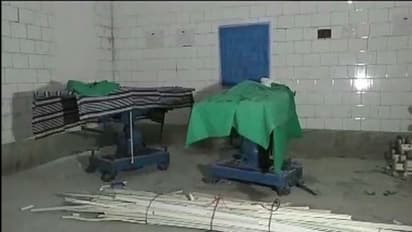 অপারেশন থিয়েটার ভাসছে শৌচাগারের জলে, বাঁকুড়া মেডিক্যাল কলেজে বিপাকে রোগীরা